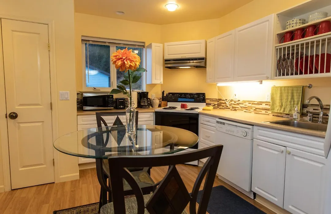 Kelli Creek Cottage - Reduced Price On Tours-1