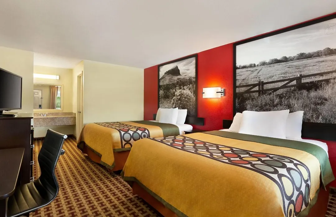 Super 8 By Wyndham Corsicana-1
