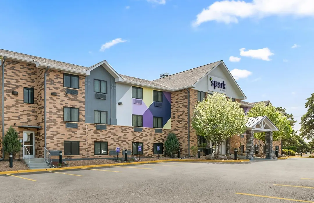 Spark By Hilton Eden Prairie-1