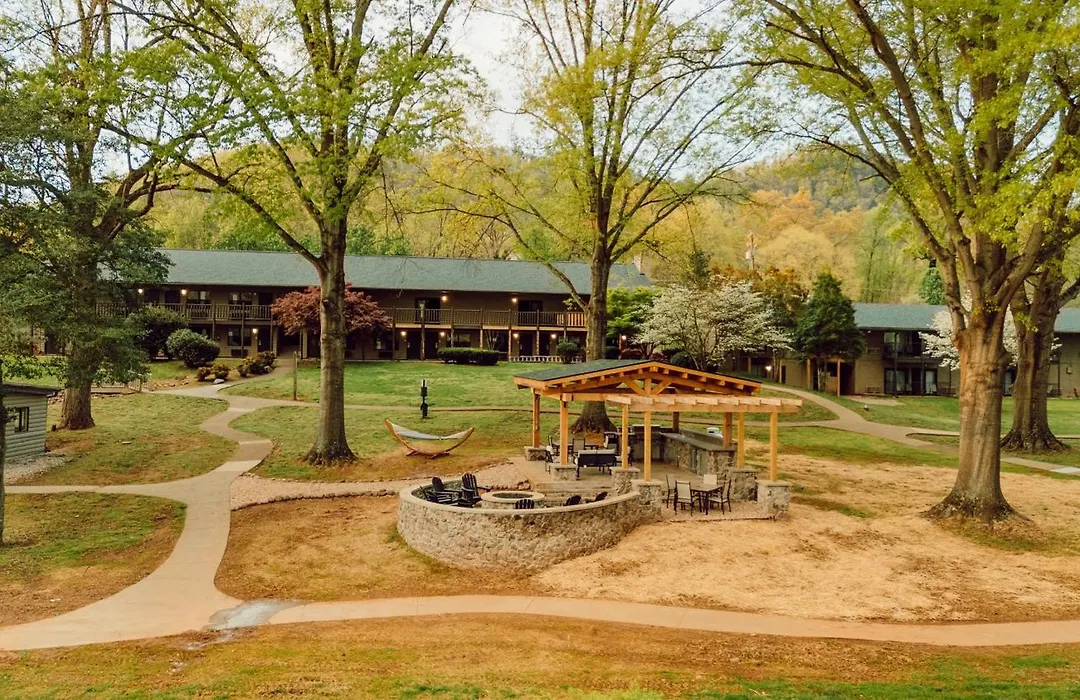 Tremont Lodge & Resort-1