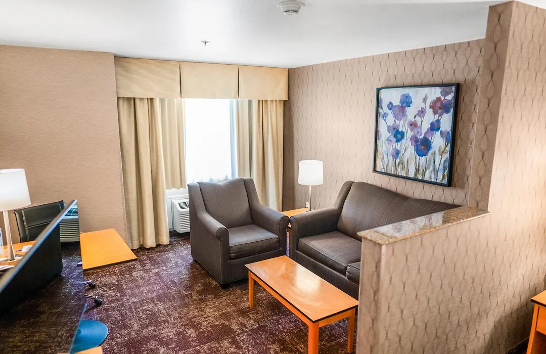 Crystal Inn Hotel & Suites - West Valley City-1