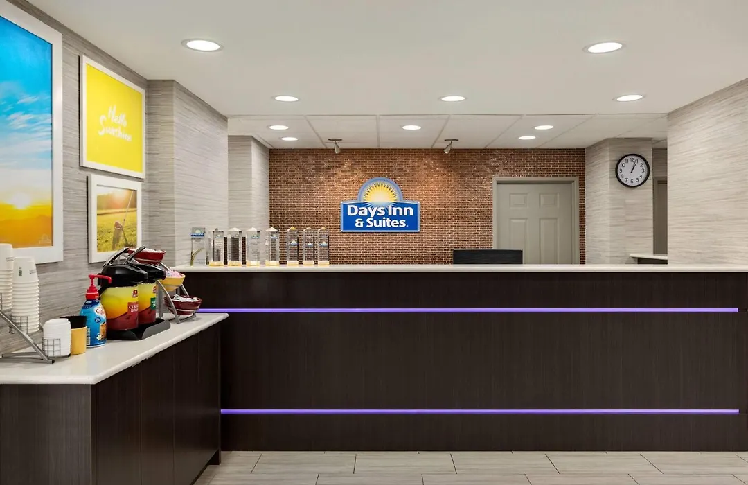 Days Inn & Suites By Wyndham Prattville-Montgomery-1