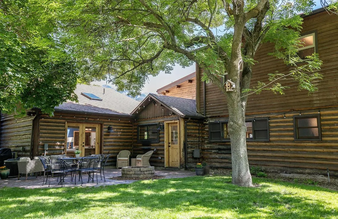 Engen Hus Bed And Breakfast-1