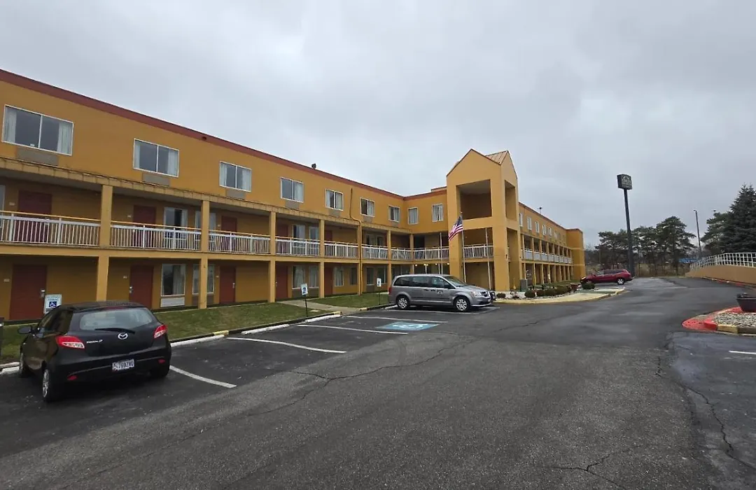 Copley Inn & Suites By Oyo Akron Oh-1