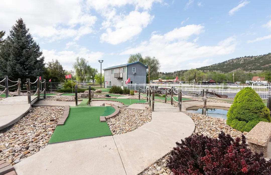 Hills Inn-1