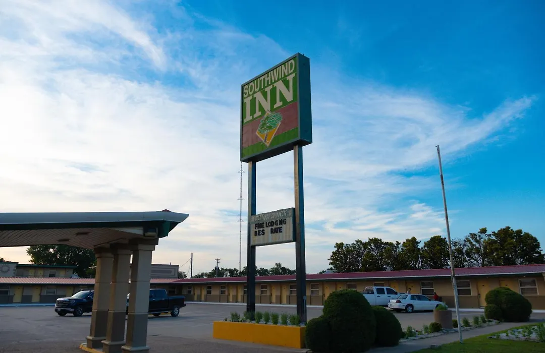 South Wind Inn-1