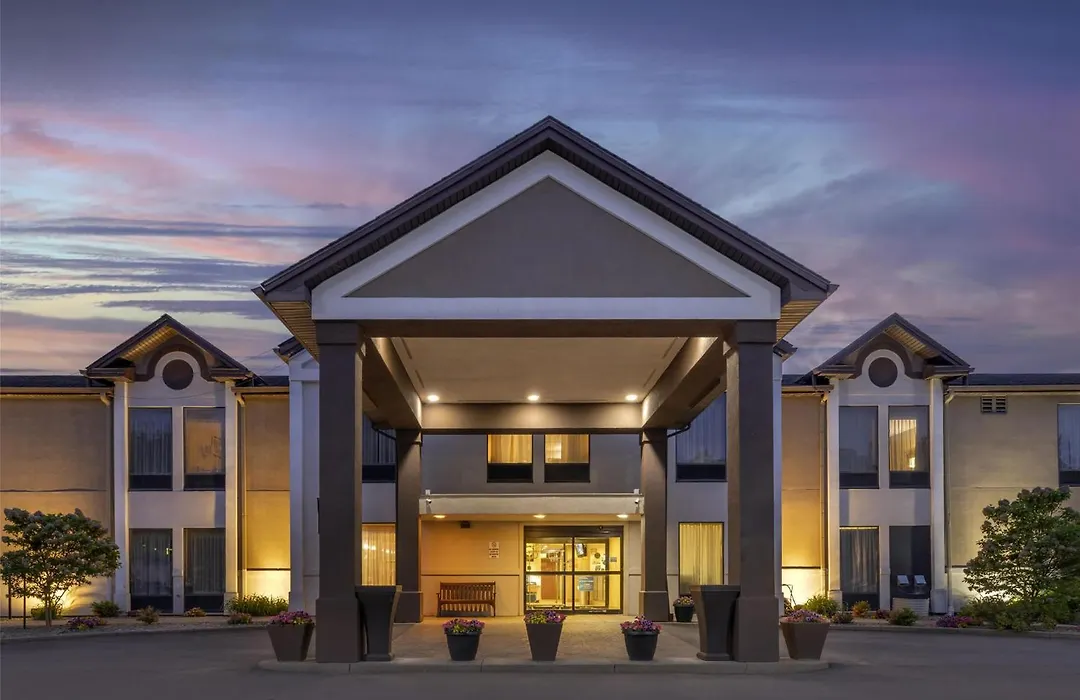Best Western Plus University Inn-1