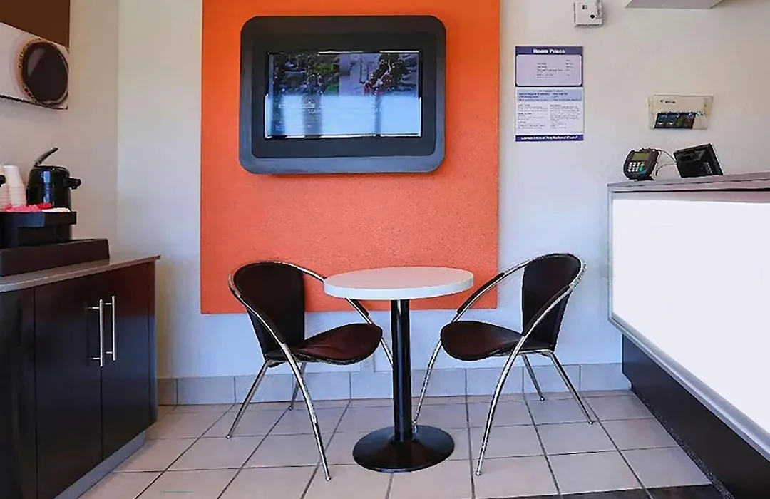 Super 8 By Wyndham Walnut Creek-1