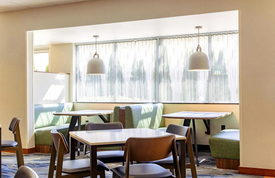 Fairfield Inn & Suites By Marriott Springfield Northampton/Amherst-1