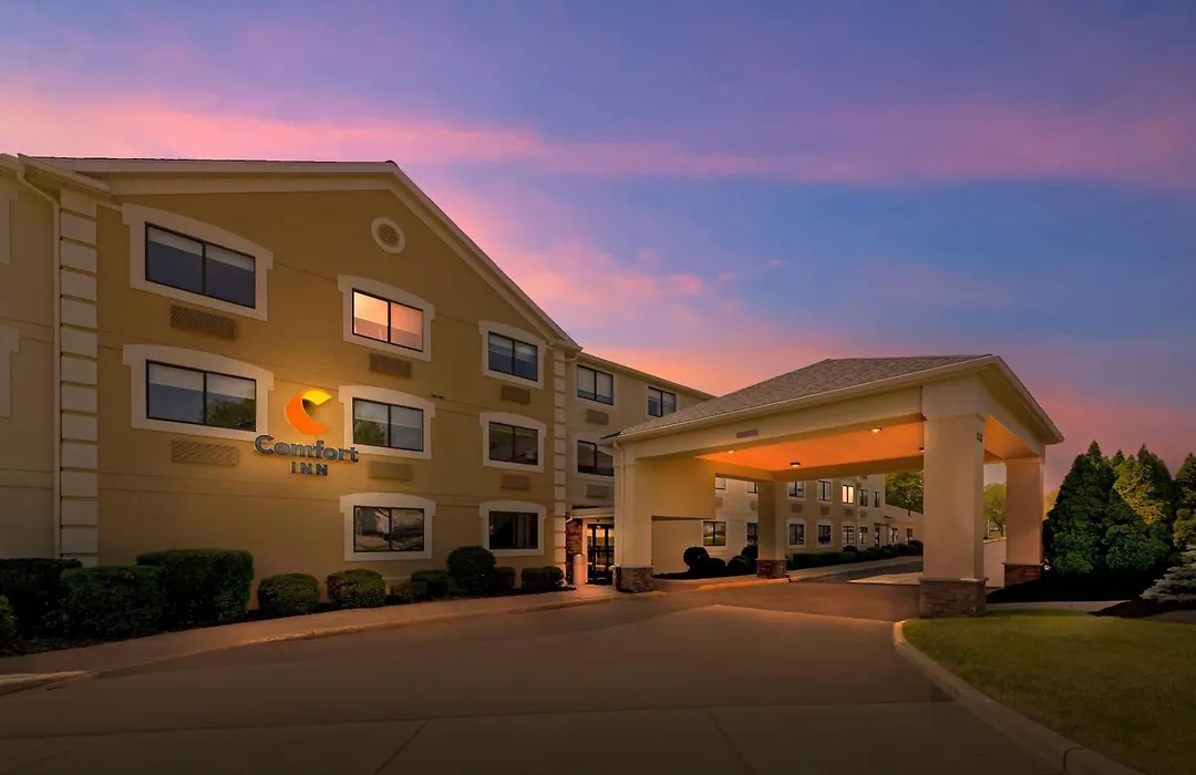 Comfort Inn River'S Edge-1