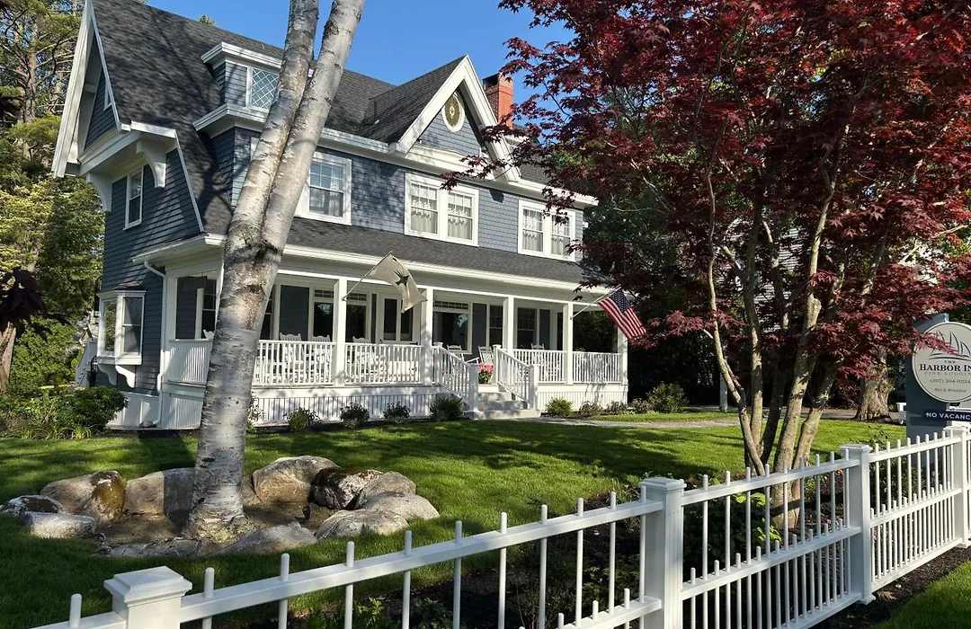 The Harbor Inn-1