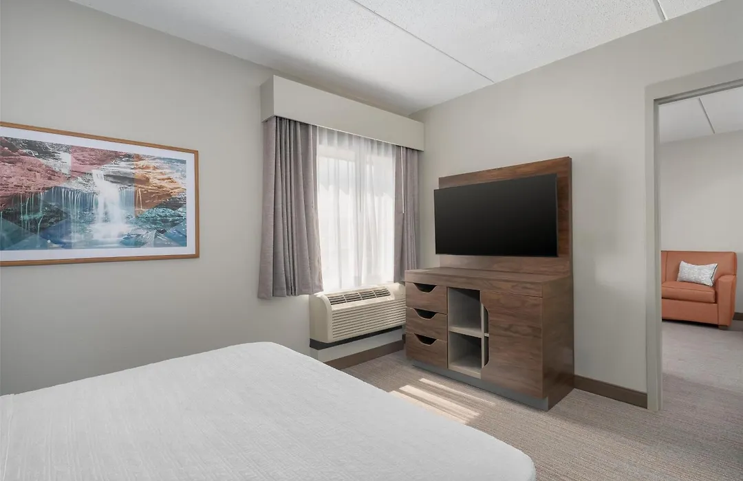 Hampton Inn Altoona-1