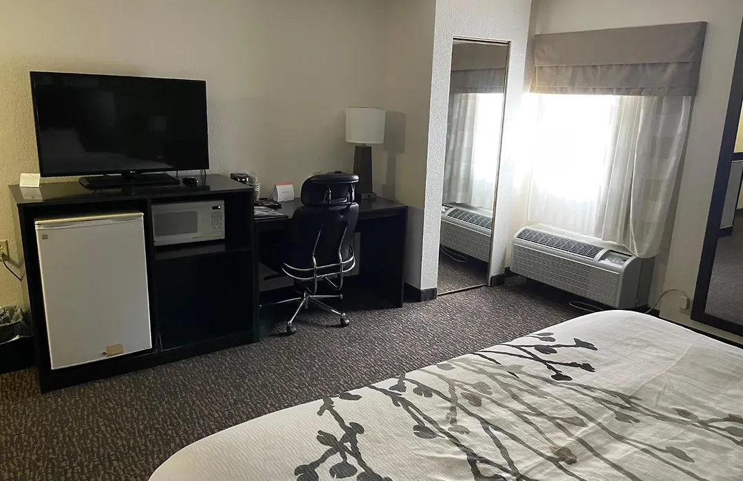 Sleep Inn & Suites Near Sports World Blvd-1