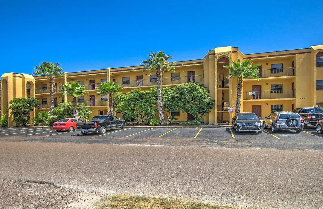 Ventura Condominiums #204-1