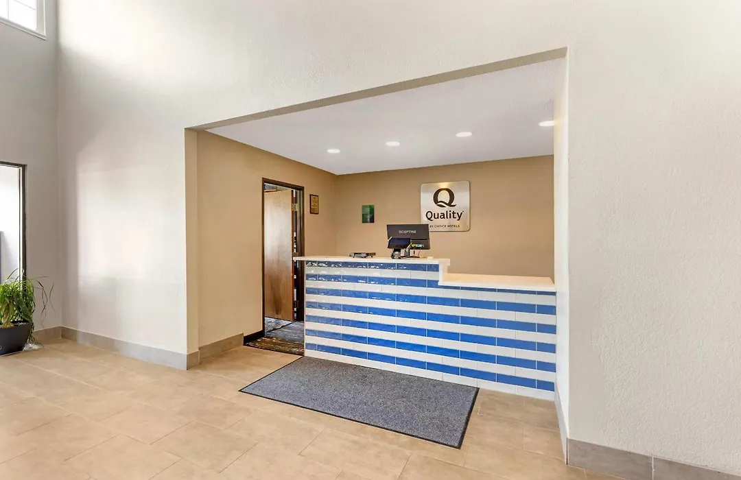 Quality Inn Chesterton Near Indiana Dunes National Park I-94-1