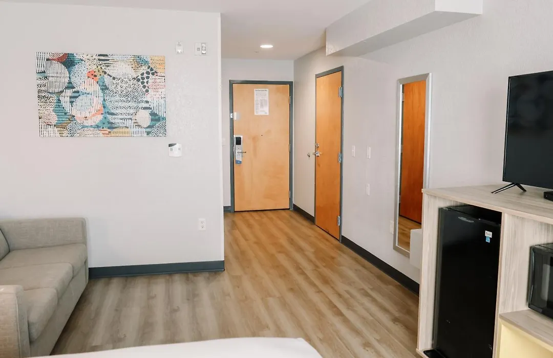 Microtel Inn & Suites By Wyndham Gulf Shores-1
