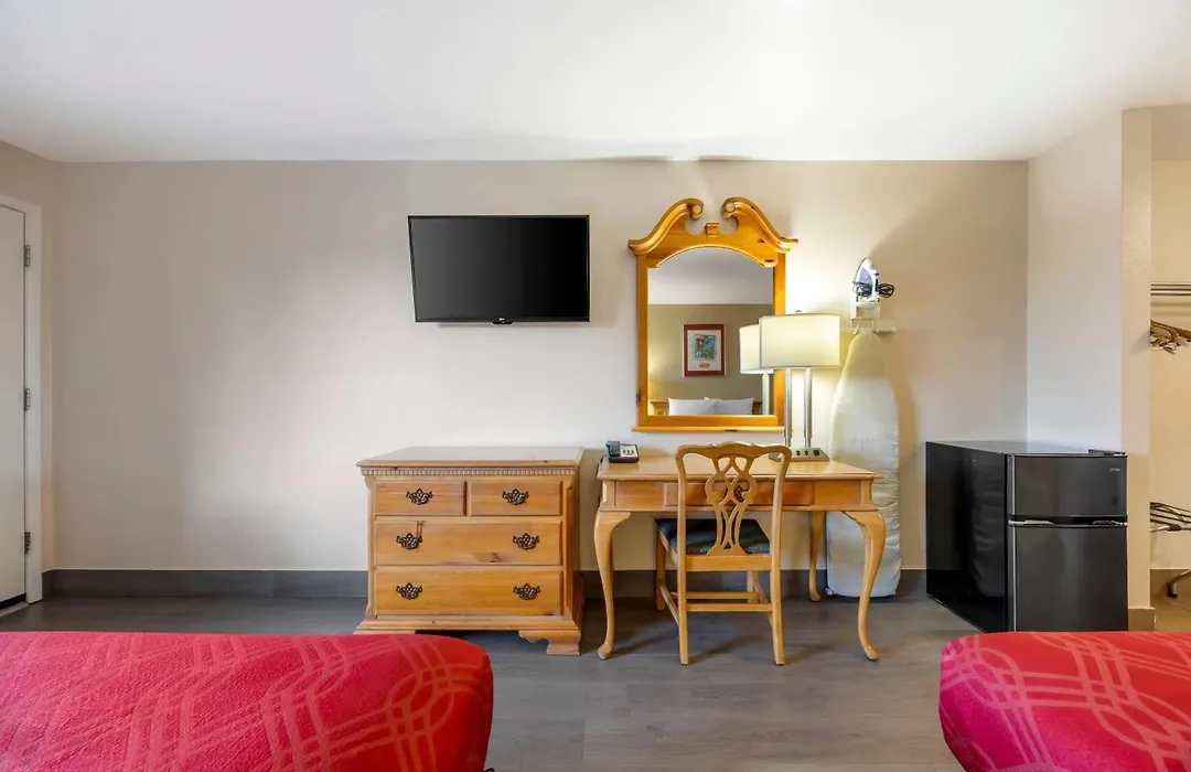 Rodeway Inn Albany-1