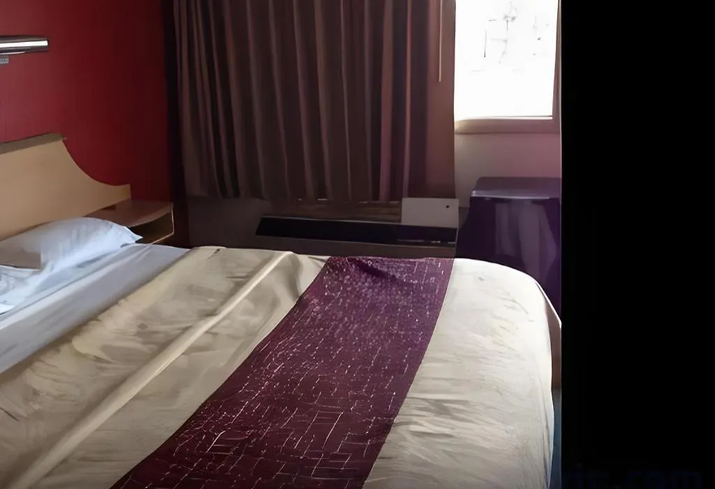 Rodeway Inn-1