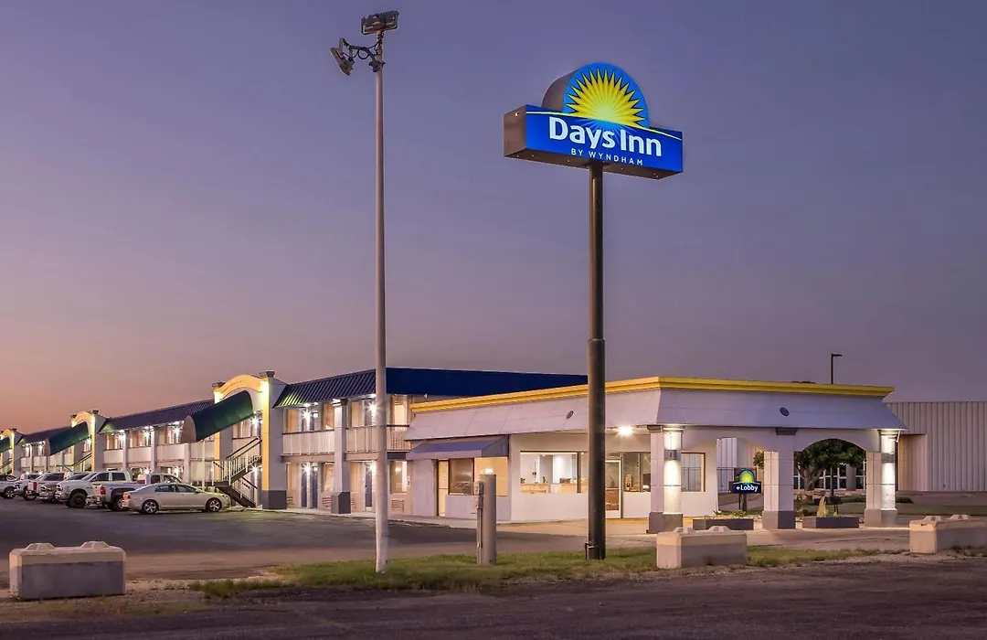 Days Inn By Wyndham Salina South-1