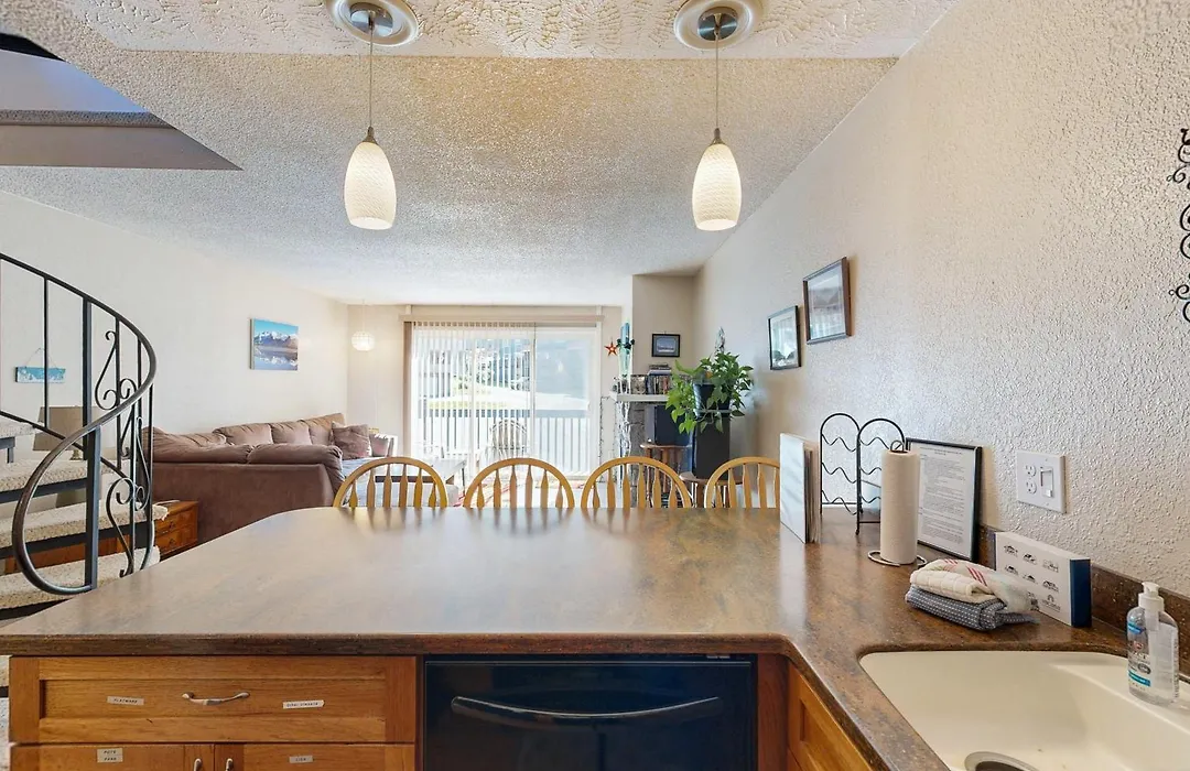 Brighton Condo #209-1