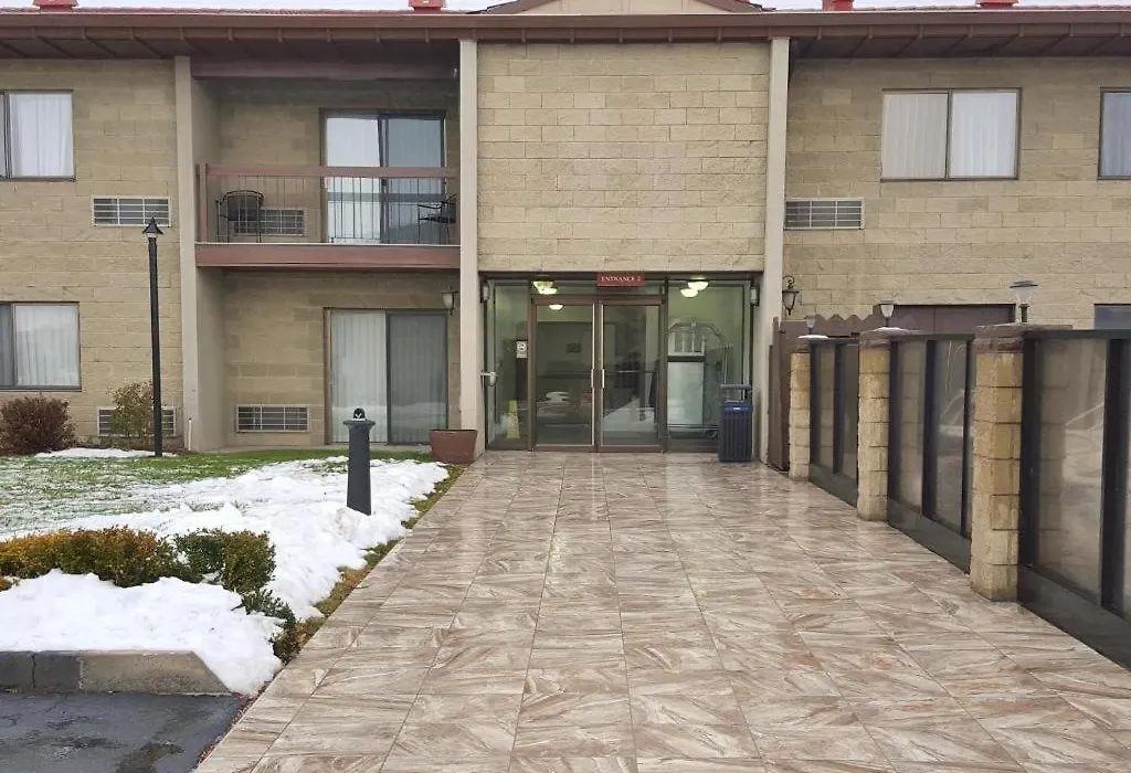 Best Western Plus Lake Front Hotel-1