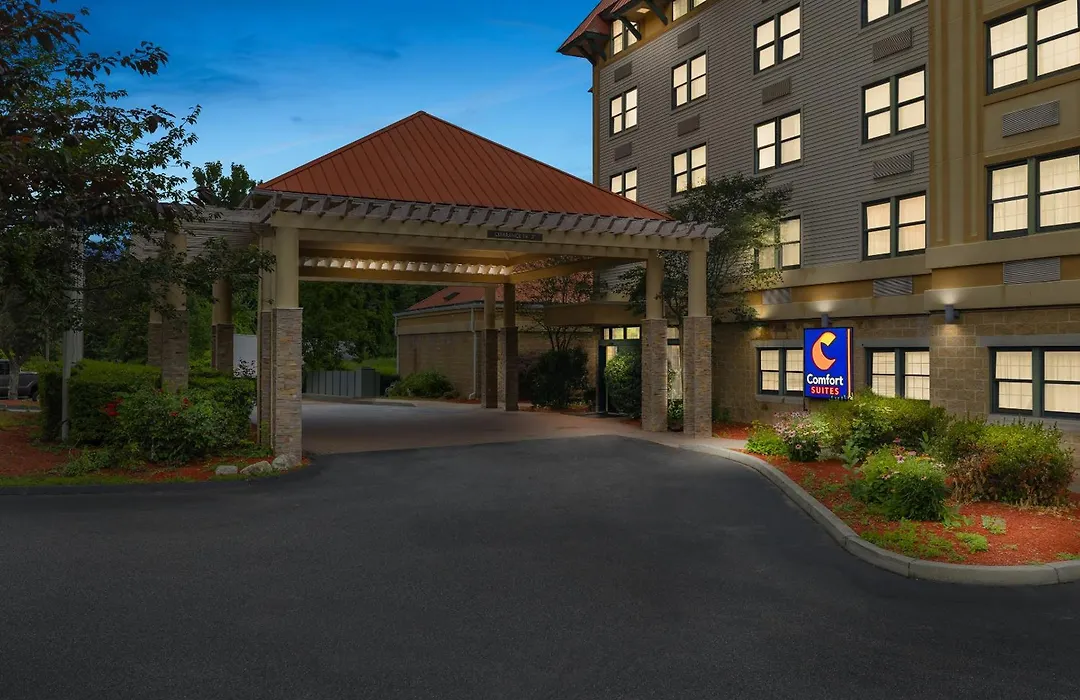 Comfort Suites Near Casinos-1