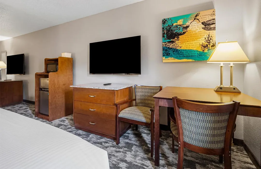 Best Western Ambassador Inn & Suites-1