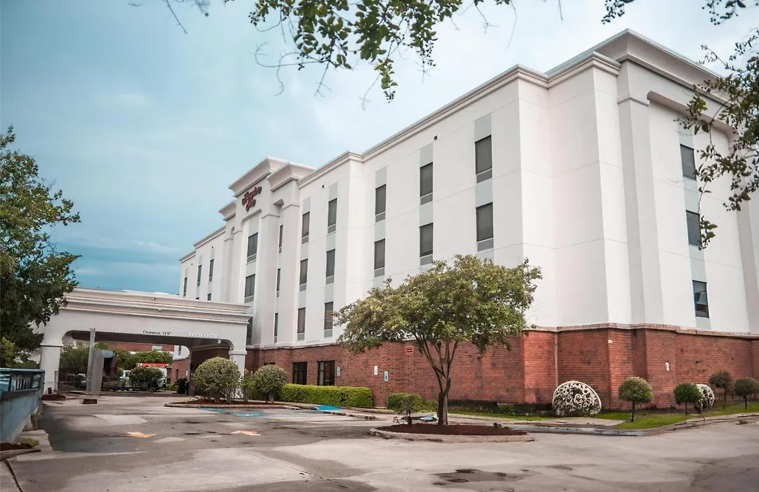 Hampton Inn Gonzales-1