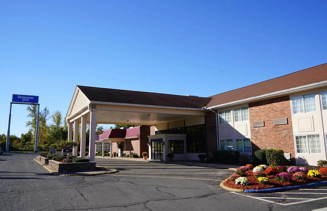 Rodeway Inn & Suites East Windsor-1