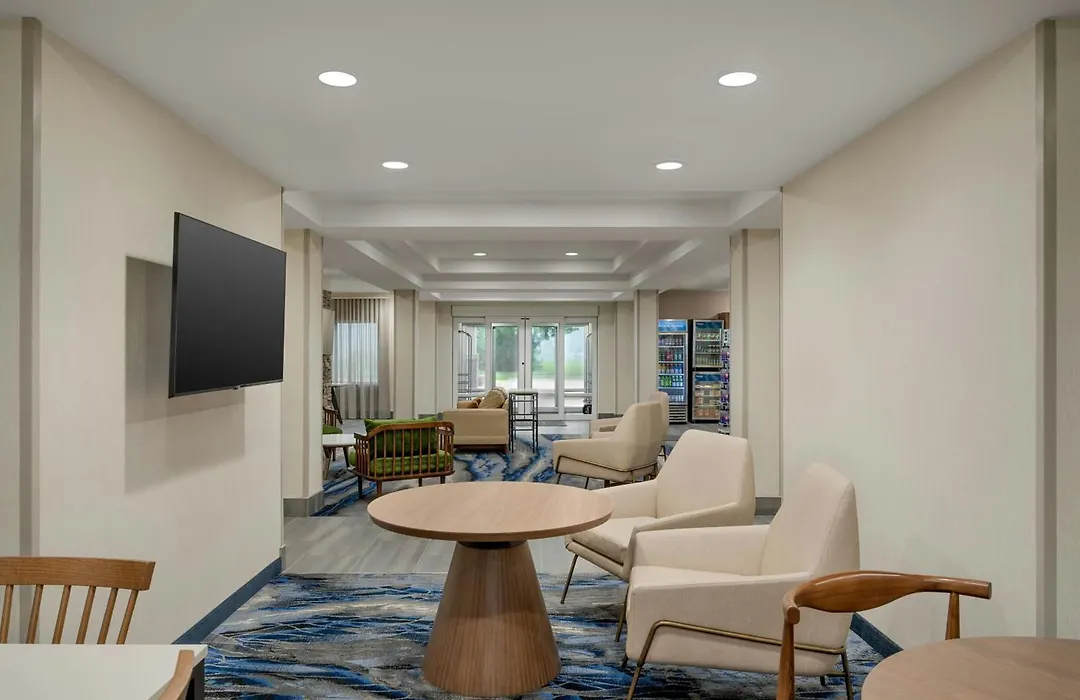 Fairfield Inn & Suites Bloomington-1