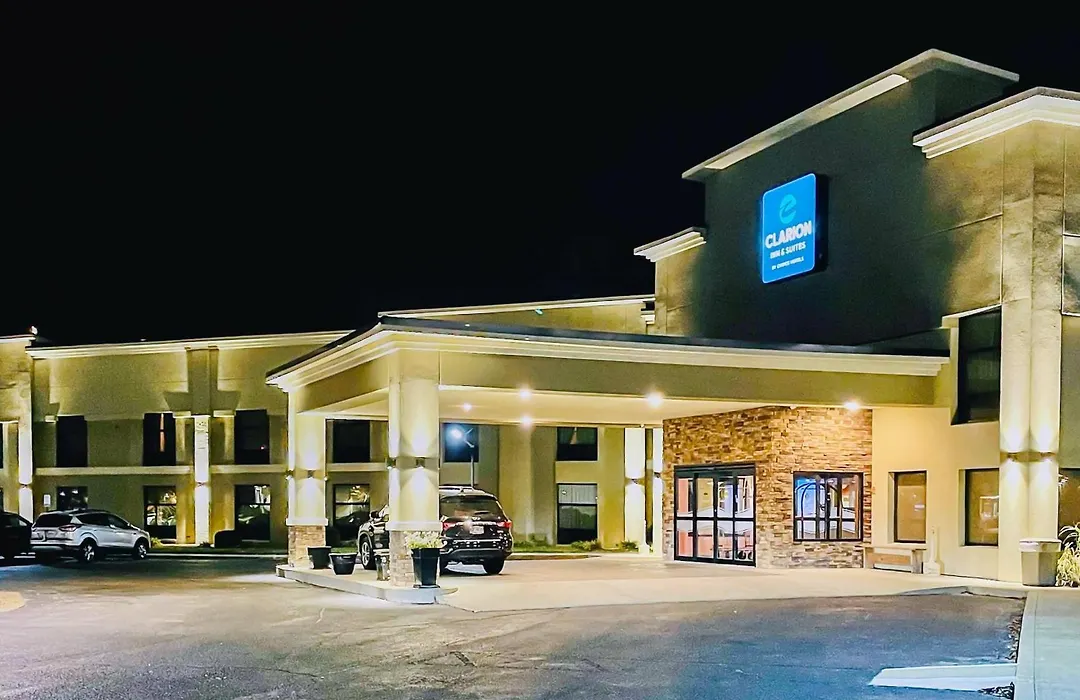 Clarion Inn & Suites Evansville Eastland Area-1