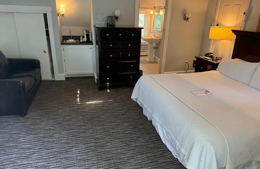 Crowne Pointe Historic Inn Adults Only-1
