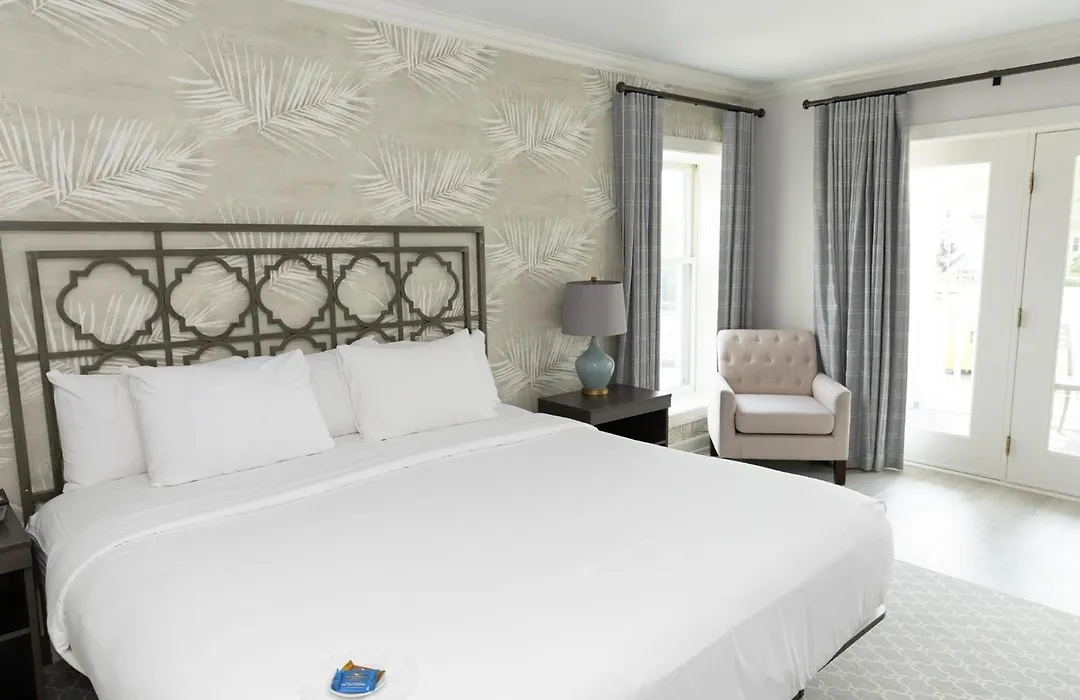 The Geneva Inn-1