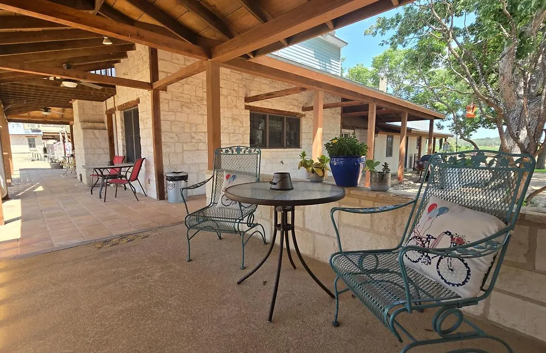 Gruene Cottages-1