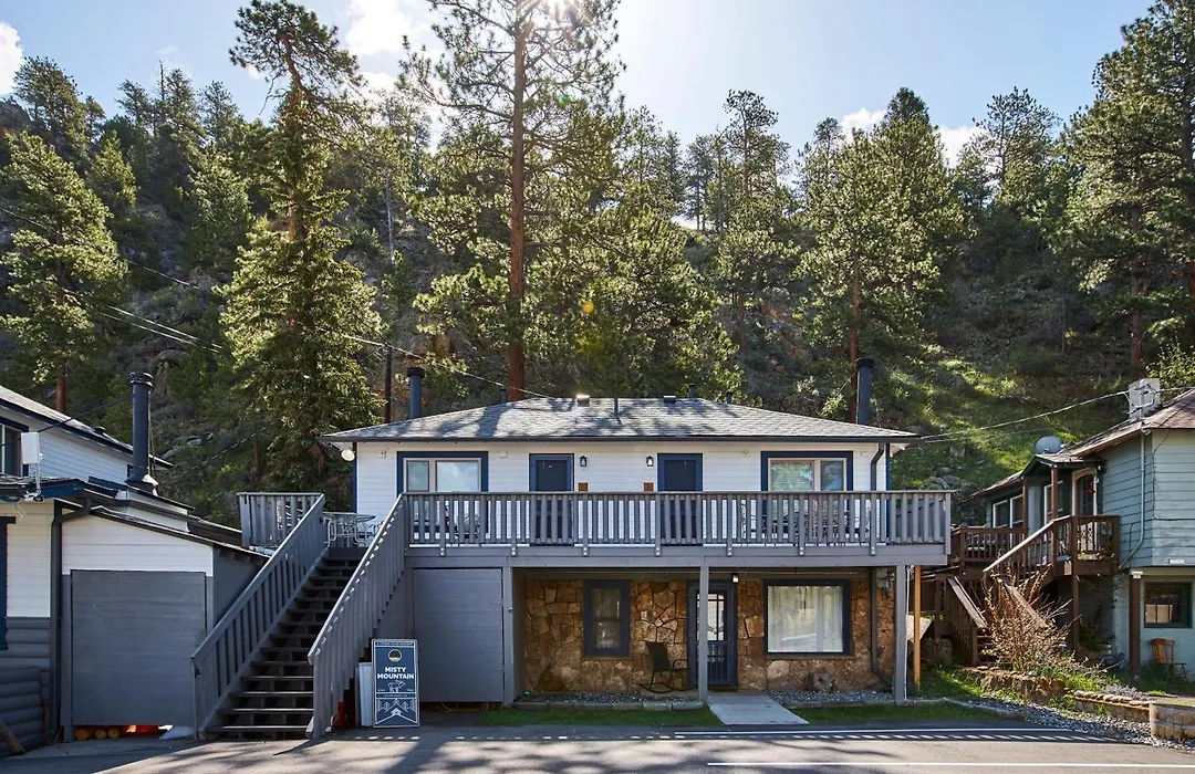 Misty Mountain Lodge-1