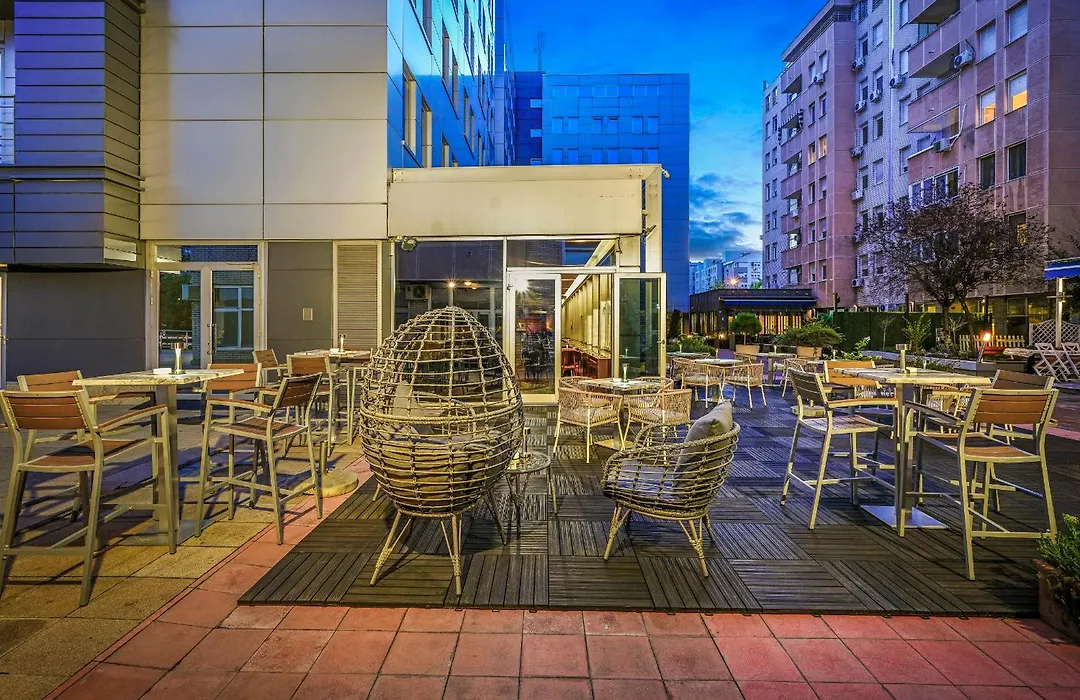 In Hotel Beograd-1