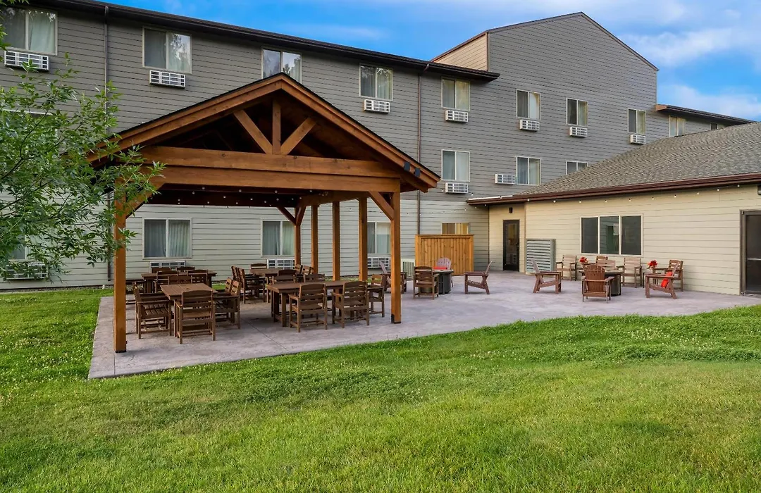 Comfort Inn & Suites-1