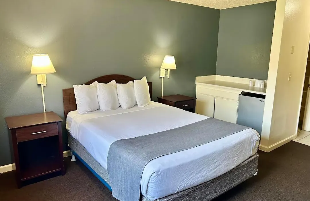 California Suites Hotel-1