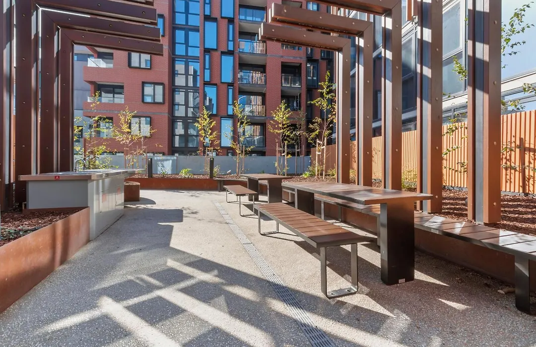 Melbourne City Apartment Hotel-1
