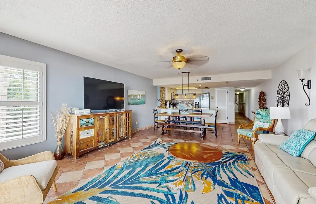 The Pointe 104-1
