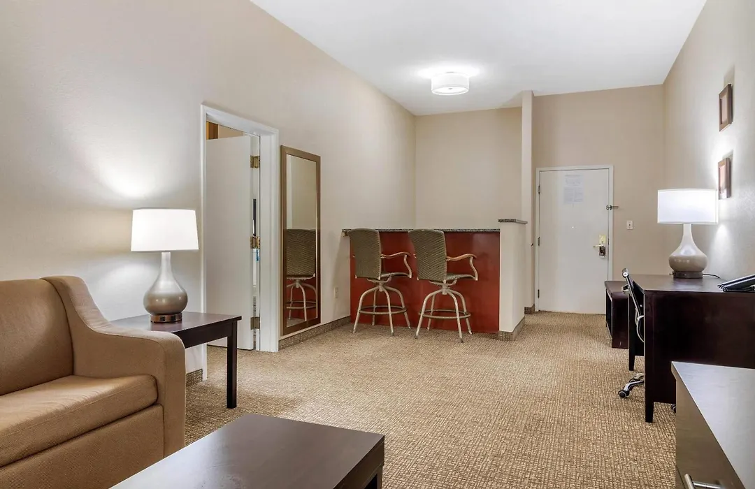 Comfort Inn & Suites Atlanta-Smyrna-1