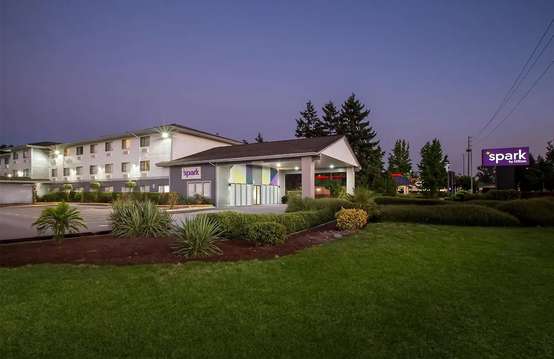 Spark By Hilton Kent Seattle-1