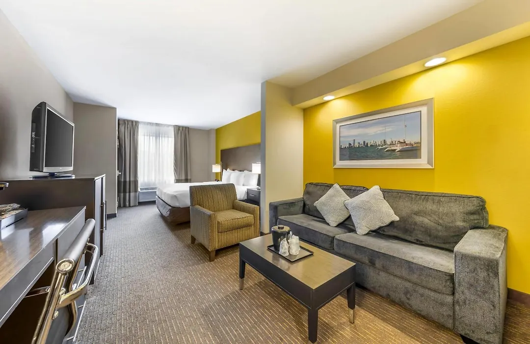 Comfort Suites Miami Airport North-1