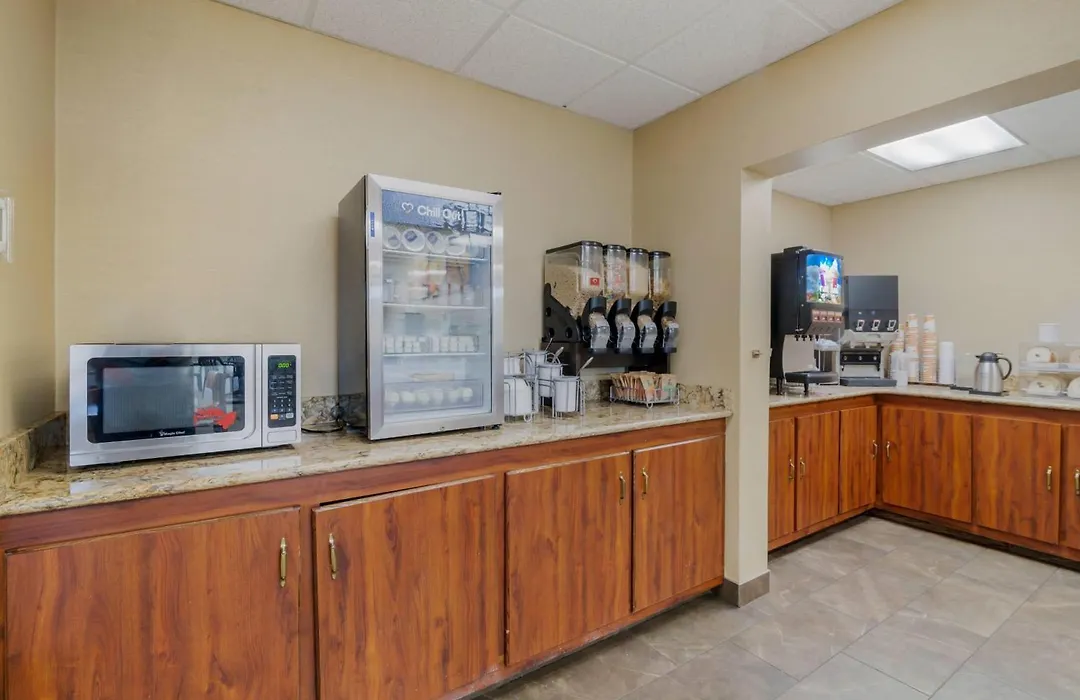 Comfort Inn Bismarck-1