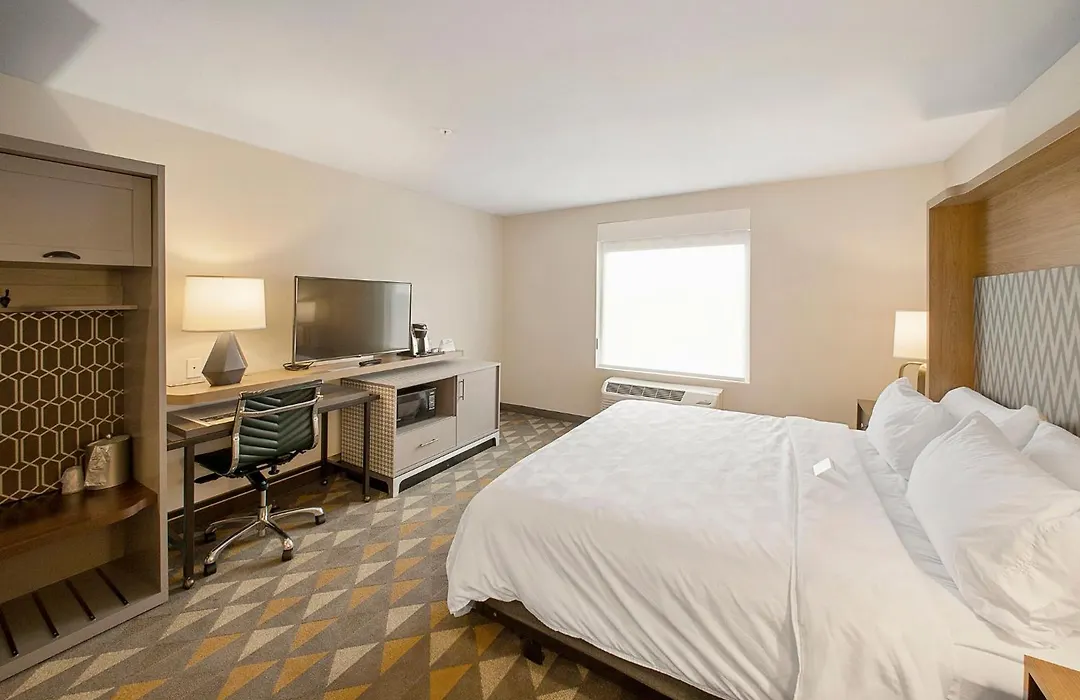 Holiday Inn & Suites Decatur-Forsyth By Ihg-1