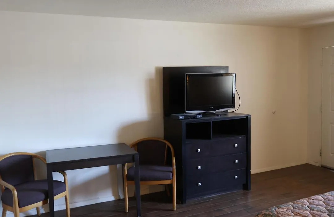 Downtown Inn-1