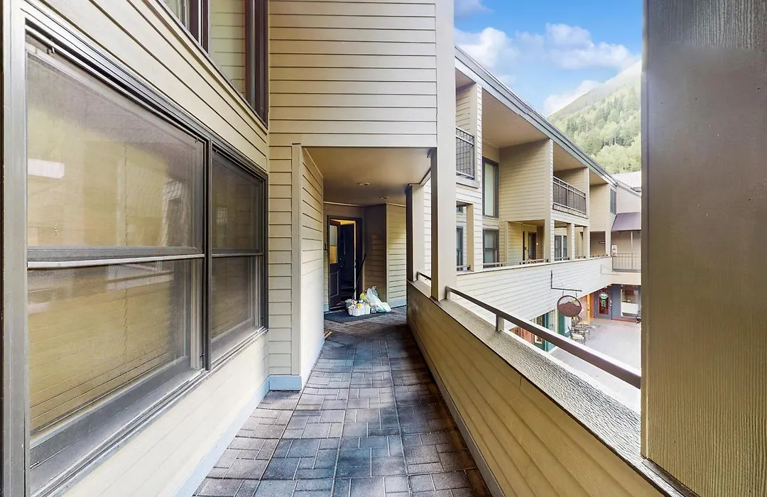 Cimarron Mountain Retreat-1