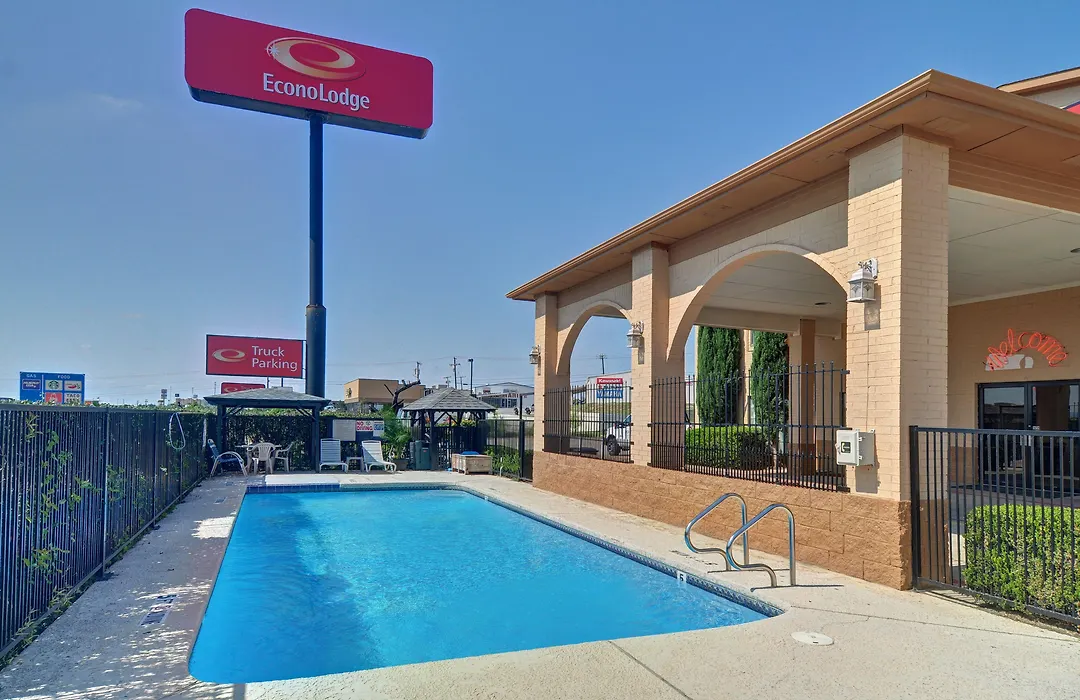 Super 8 By Wyndham Decatur Texas-1