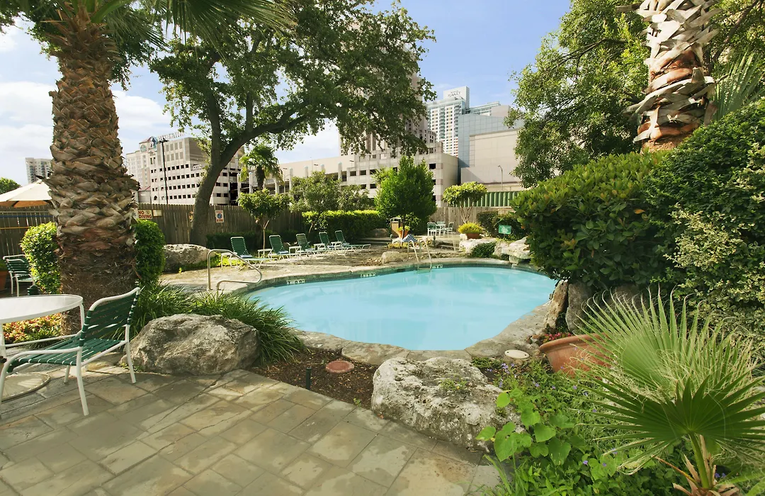 The Crockett Hotel-1