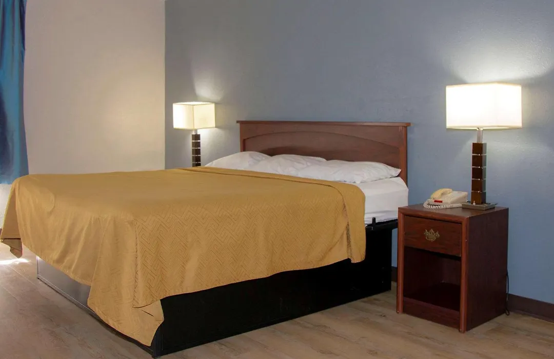 Econo Lodge Ardmore-1